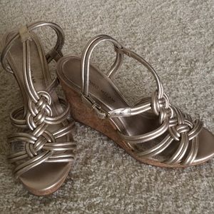Antonio Melani Gold Wedges (9M)